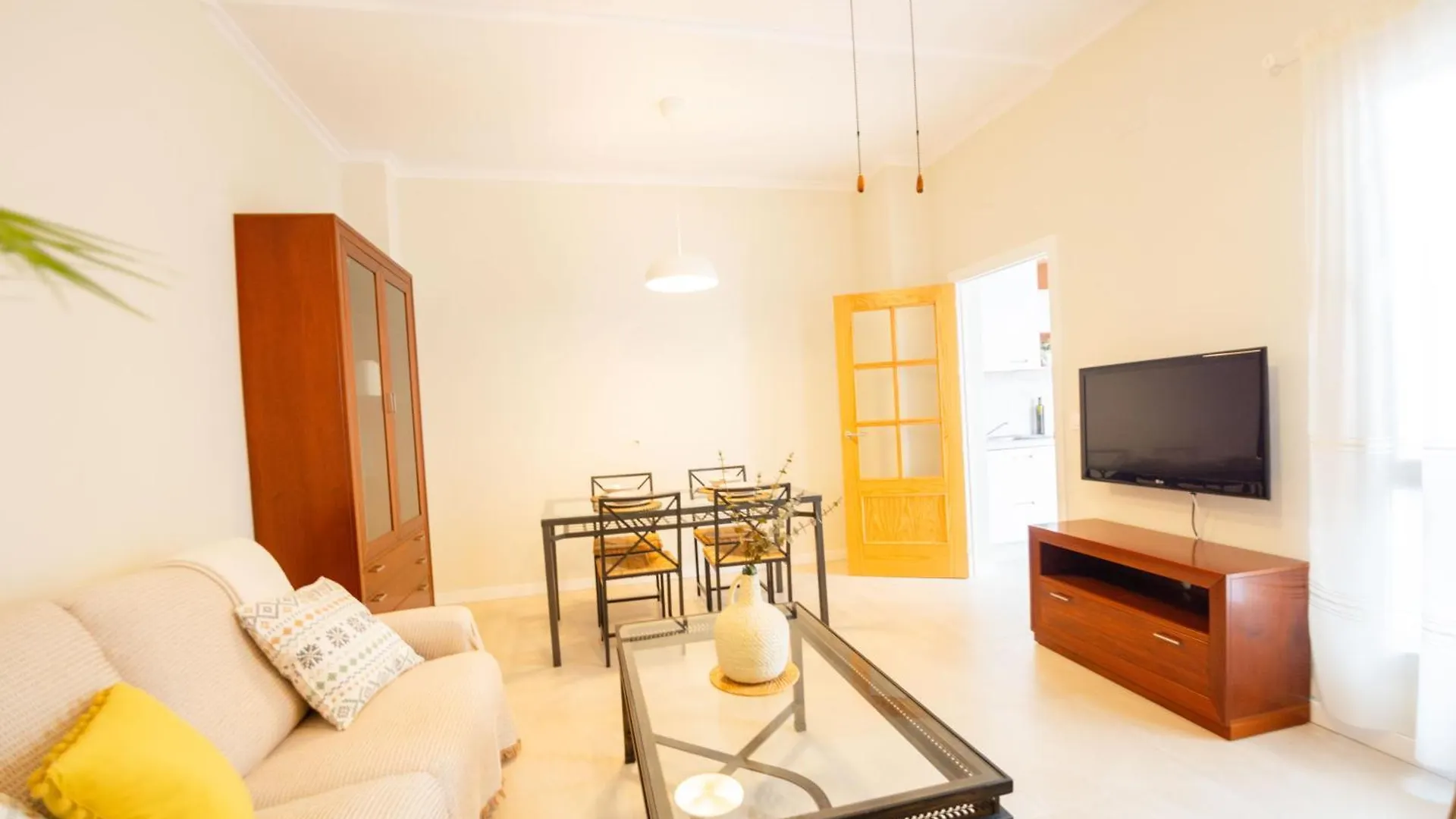 Encantadora Casa En Barrio De Triana Siviglia 0*,  Spagna
