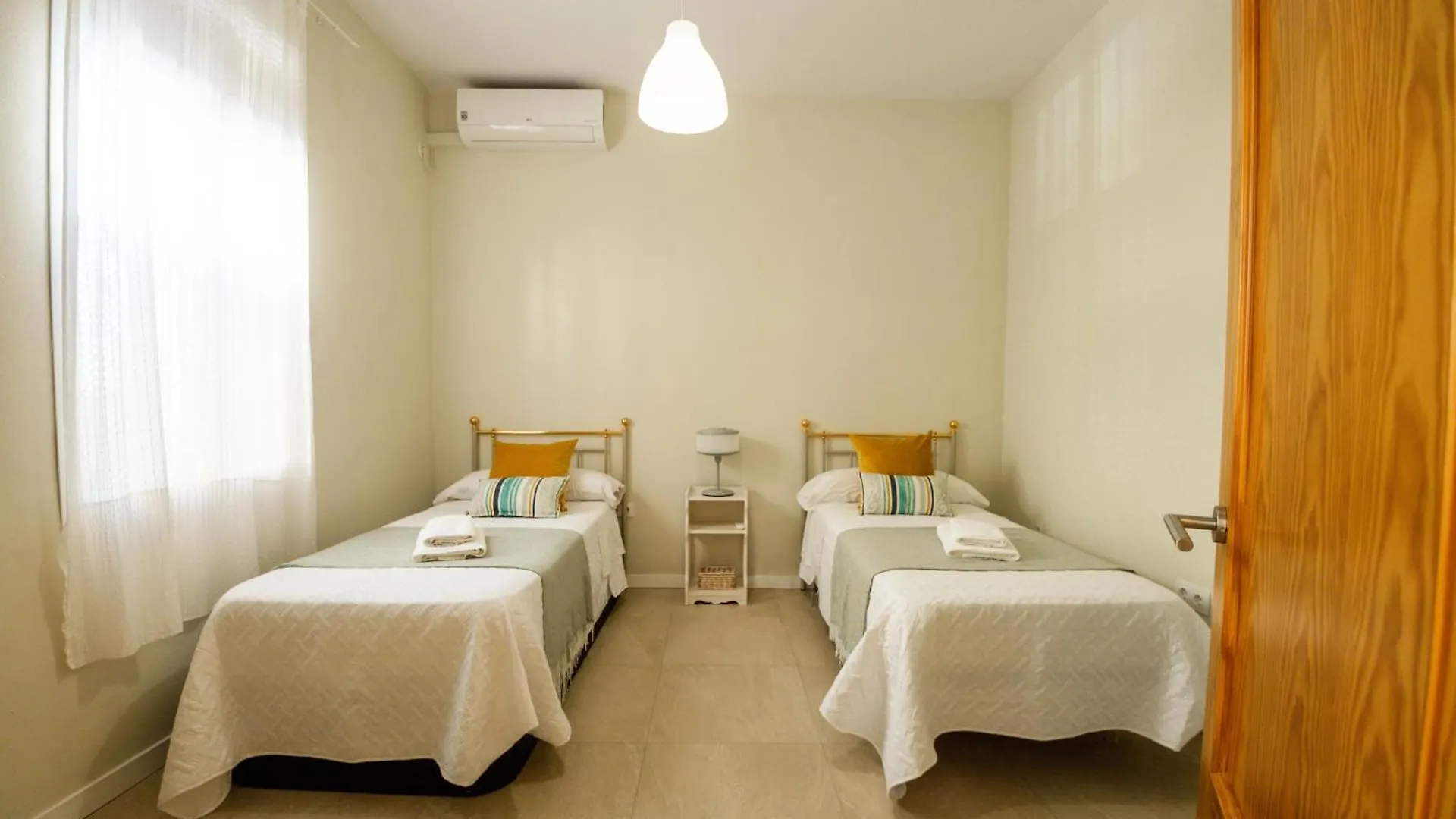 Encantadora Casa En Barrio De Triana Siviglia 0*,  Spagna