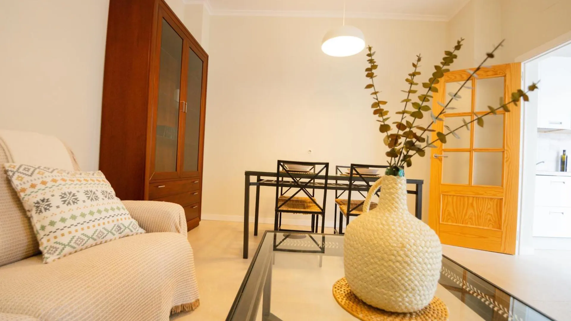 Holiday home Encantadora Casa En Barrio De Triana Seville