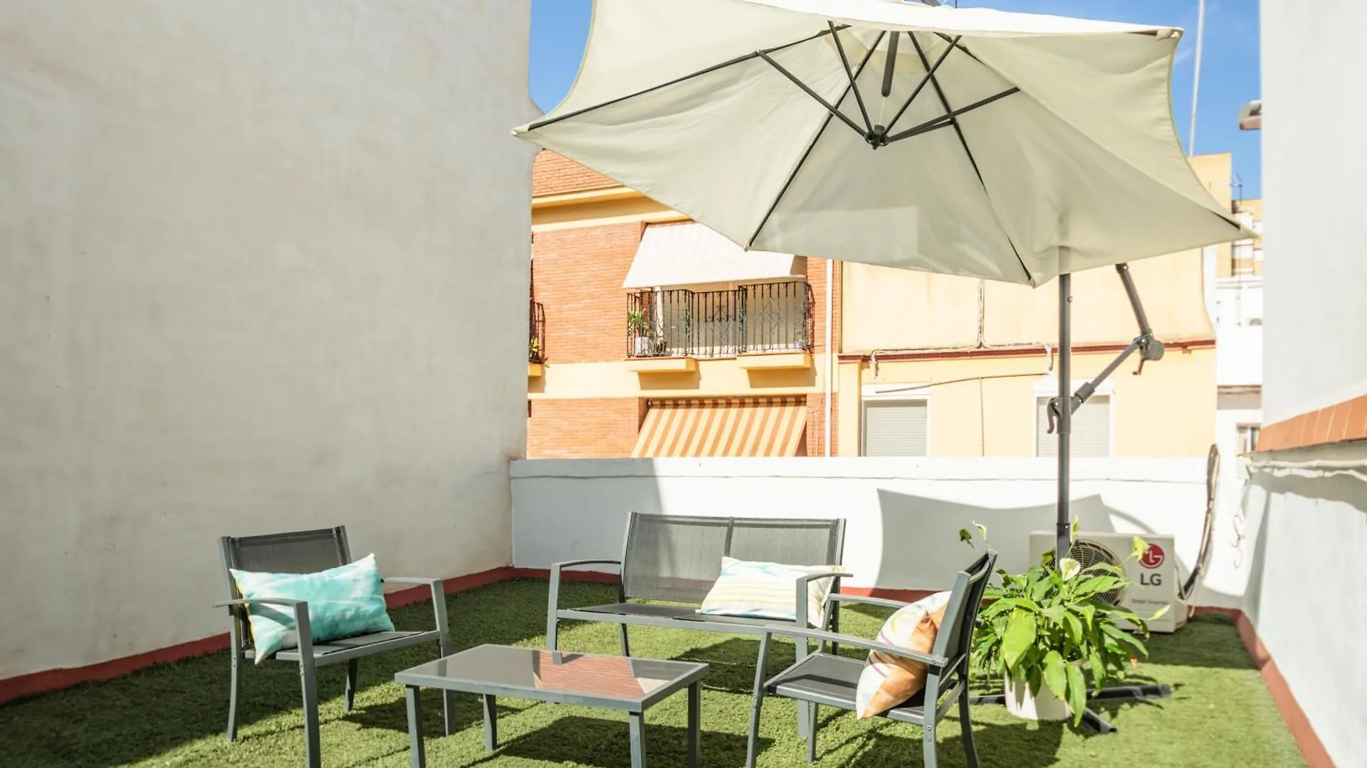 Encantadora Casa En Barrio De Triana Seville 0*,  Spain